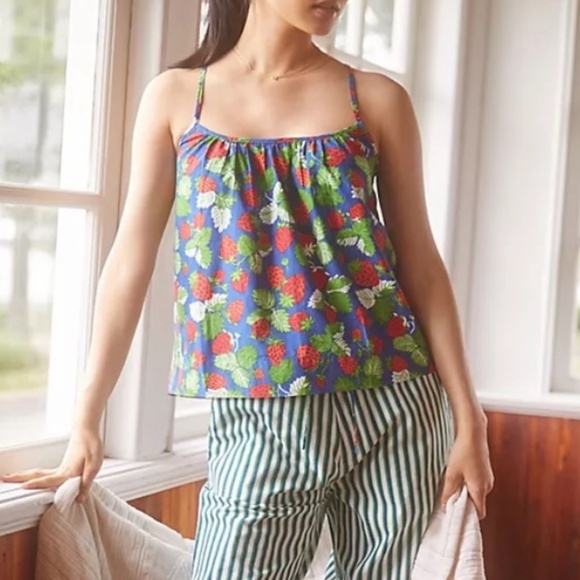 NWT ANTHROPOLOGIE Print Fresh Strawberry Pajama Set XS - Picture 4 of 5